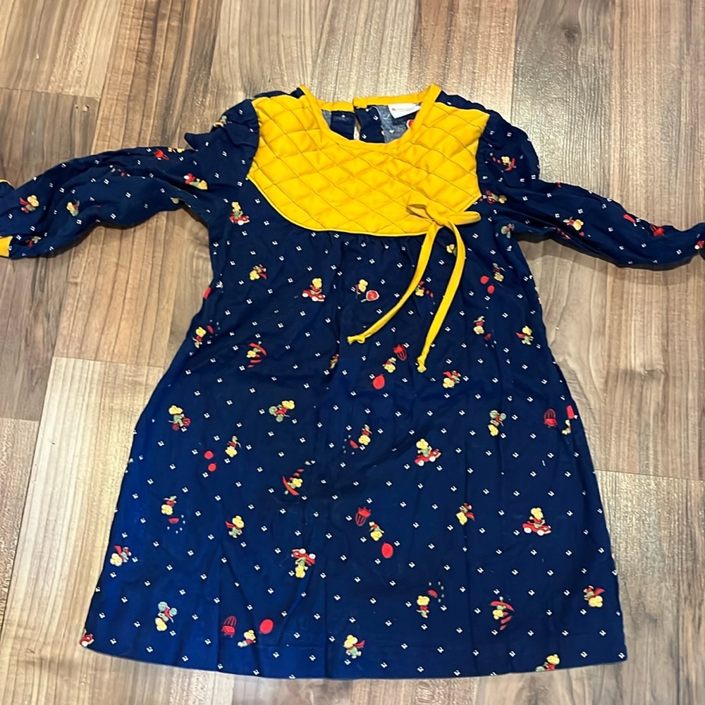Vintage little girl size 5 dress